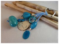 17.bijou de sac bleu simon